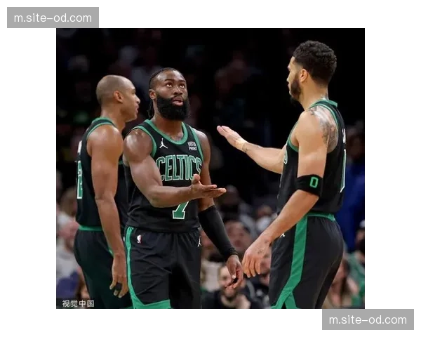 凯尔特人三连胜稳居东部第二 塔图姆缺阵仍大胜雄鹿27分